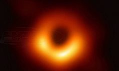 Μαύρη τρύπα: Τι ακριβώς είναι αυτό που βλέπουμε στην πρώτη φωτογραφία της