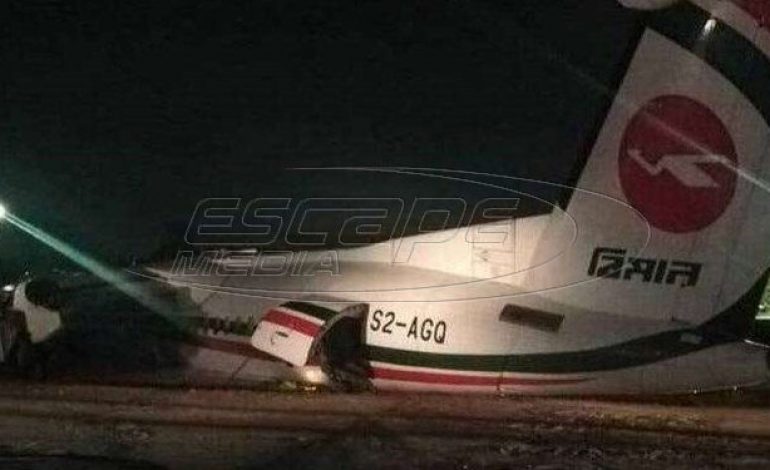 Εικόνες που κόβουν την ανάσα: Αεροσκάφος κόπηκε στα τρία κατά την προσγείωση