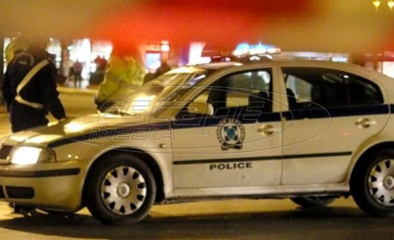 Επίθεση με πέτρες εναντίον αντρών των ΜΑΤ έξω από το Αστυνομικό Τμήμα Ακροπόλεως
