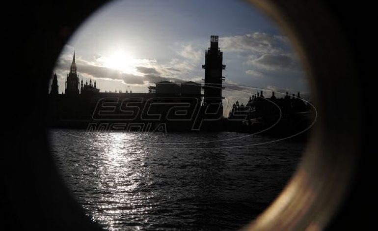 Βρετανία: Προβλήματα σε αεροδρόμια, σιδηροδρομικούς σταθμούς και δρόμους λόγω μπλακάουτ
