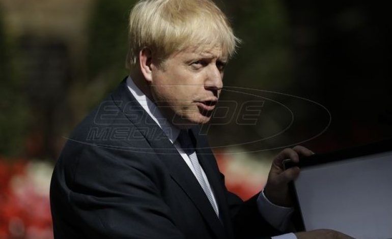Πολιτικός σεισμός στη Μ. Βρετανία: Ο Τζόνσον θέλει να κλείσει τη Βουλή
