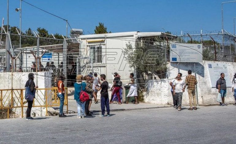 «Athens-Athens» φώναζαν οι ανήλικοι στην εξέγερση στη Μόρια – Με χημικά επενέβησαν οι αστυνομικοί