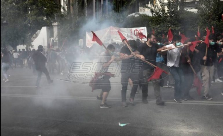 Επεισόδια στο εκπαιδευτικό συλλαλητήριο στο κέντρο της Αθήνας