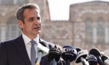 Μητσοτάκης: Όχι σε πρόωρες εκλογές – Ακόμη 200 εκατ. ευρώ στο πρόγραμμα “Συν-Εργασία”