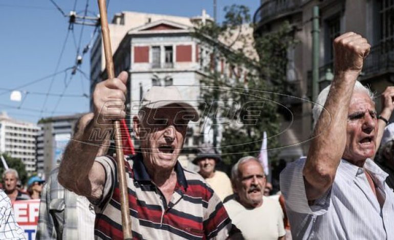 ΣτΕ για επικουρικές συντάξεις: Αντισυνταγματικές οι περικοπές