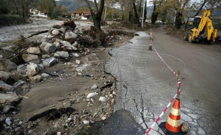 Στη Χαλκιδική τρέχουν να προλάβουν το νέο κύμα κακοκαιρίας – Δραματική η κατάσταση στη Θάσο