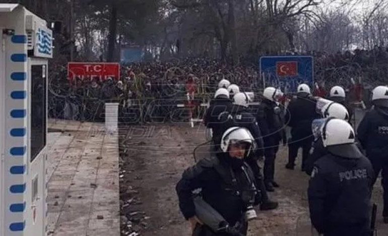 Σύνορα : 6000 μετανάστες ετοιμάζονται να μπουν στην Ελλάδα