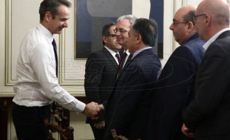 Μετά τα ΜΑΤ, ο Κυριάκος… στα νησιά