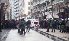 Αντιεξουσιαστές εναντίον εθνικιστικής συγκέντρωσης στη Θεσσαλονίκη