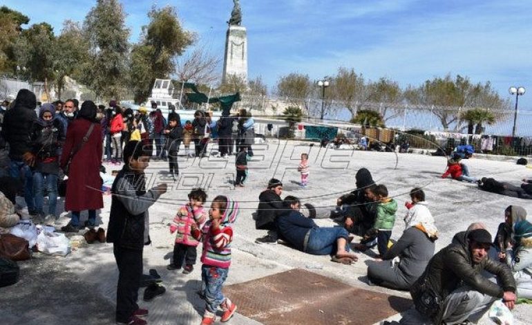 Μυτιλήνη: Σε αρματαγωγό οι νεοαφιχθέντες πρόσφυγες τις επόμενες ώρες