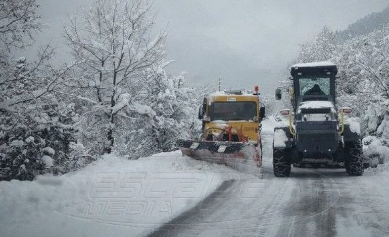 Τρίκαλα: Βροχές, χιόνια, κατολισθήσεις και διακοπή κυκλοφορίας
