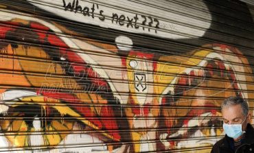 «Ο κίνδυνος δεν έχει παρέλθει» προειδοποιεί η κυβέρνηση - Αναμένονται νέα μέτρα