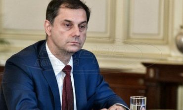Μαίνεται η κόντρα ΣΥΡΙΖΑ - κυβέρνησης με αφορμή τις δηλώσεις Θεοχάρη