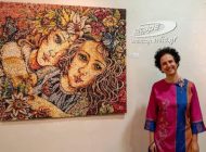 Ελληνίδα γιατρός φτιάχνει πίνακες ζωγραφικής από ληγμένα χάπια!!