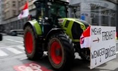 Tρακτέρ στους δρόμους των Βρυξελλών – Πάνω από 10.000 αγρότες στην έδρα της ΕΕ
